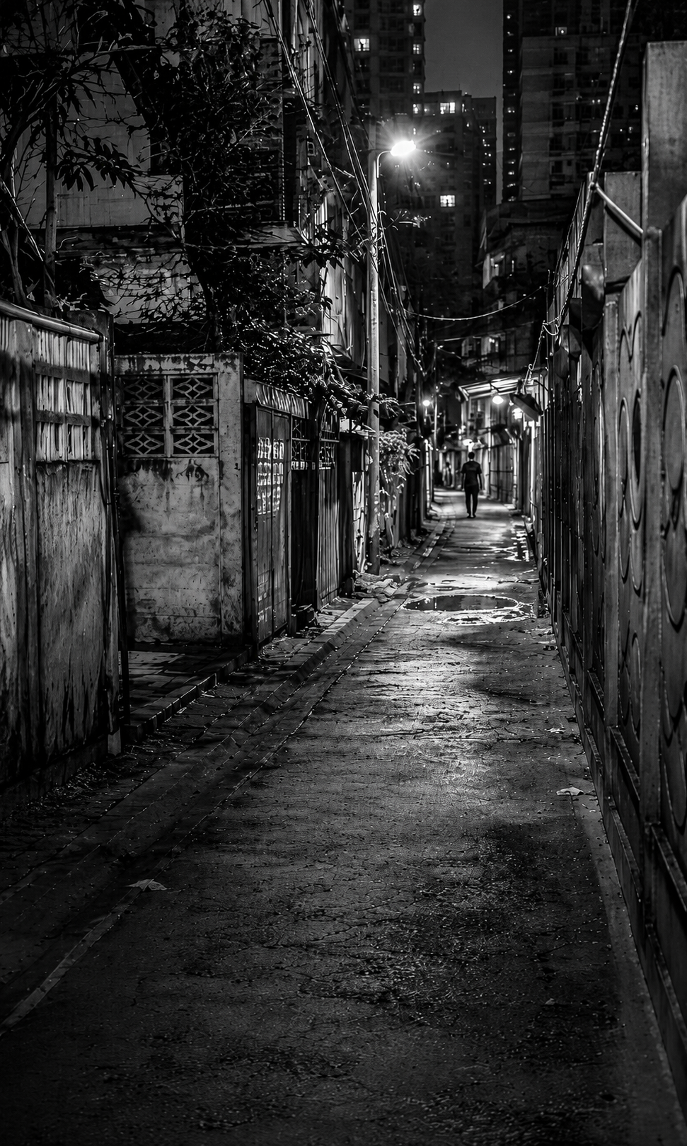 Walkways and alleys